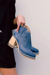 Blau