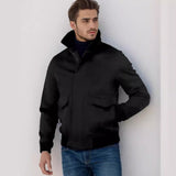 Schwarz